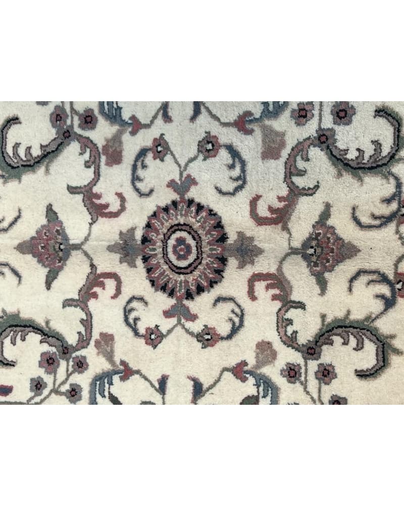 Kashan Wool view 3