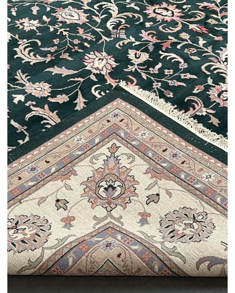 Kashan Wool view 4