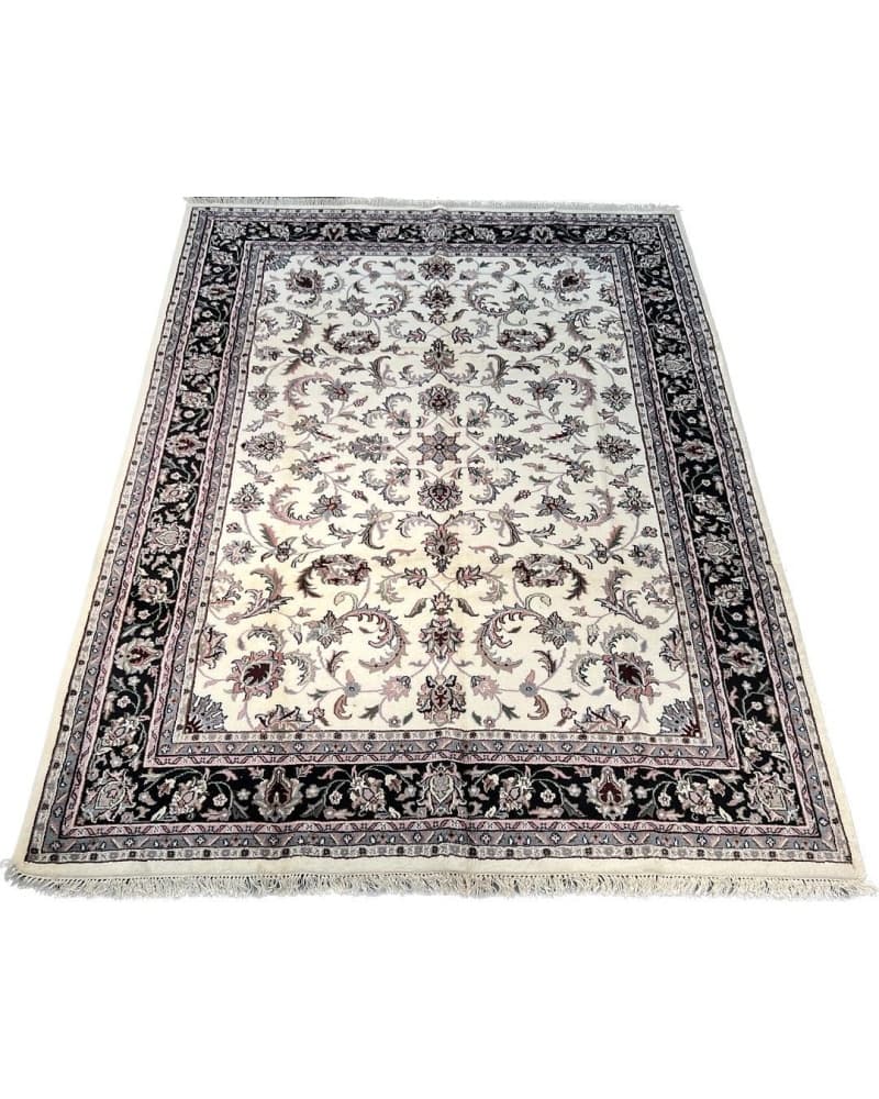 Kashan Wool view 2