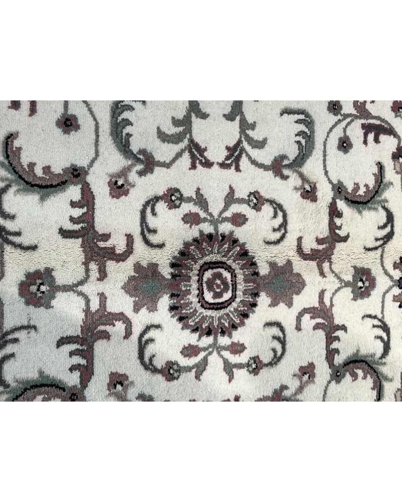 Kashan Wool view 3