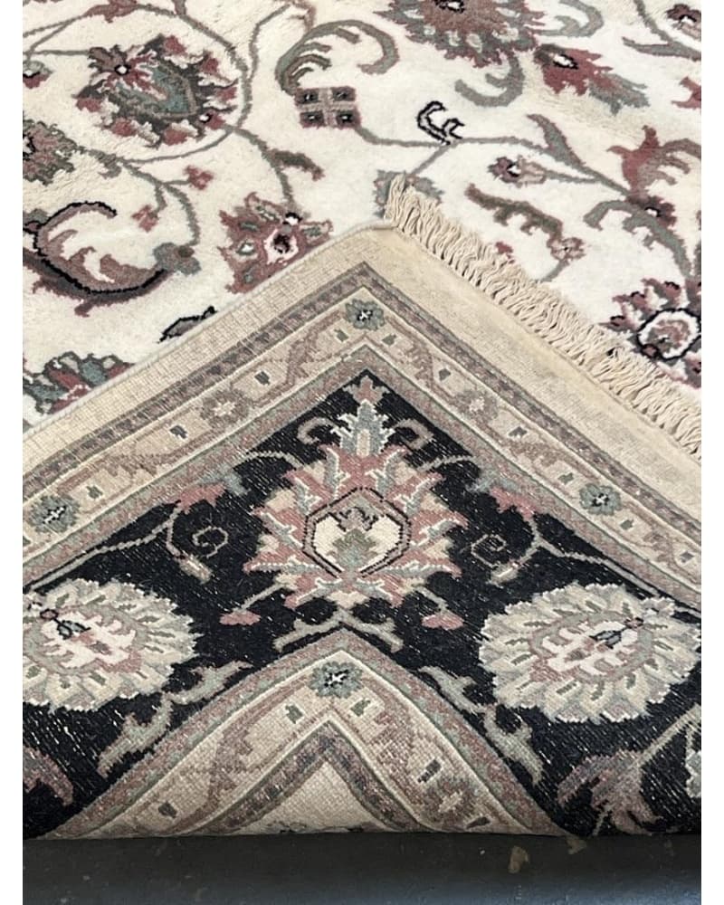 Kashan Wool view 4